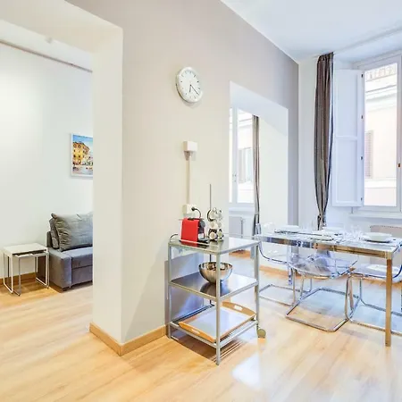 Guesthost - Spanish Steps Luxury Апартаменты *