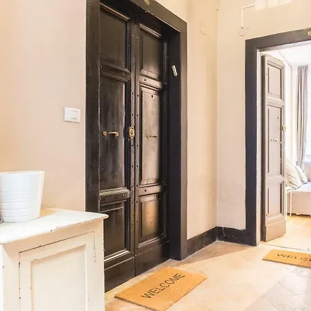 Spanish Steps Luxury Apartmán Řím