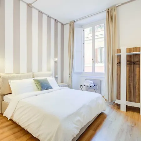 아파트 Guesthost - Spanish Steps Luxury